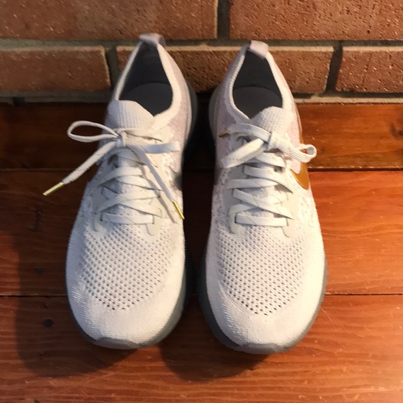 nike epic react gold